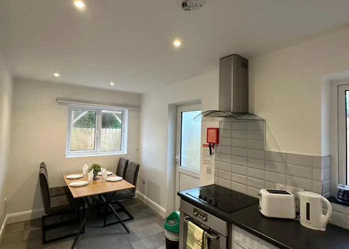 8 Eyre Square Lane Apartment *