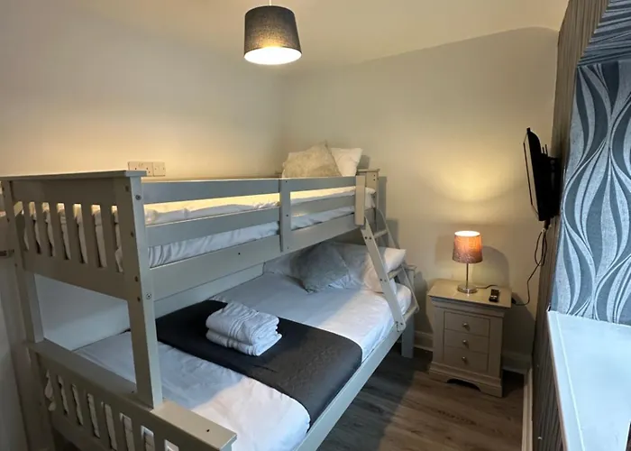 8 Eyre Square Lane * Galway